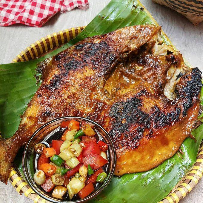 Ikan Bakar Citra Rasa Bu Towa'ah: Kenikmatan yang Menghanyutkan di Jantung Cilacap